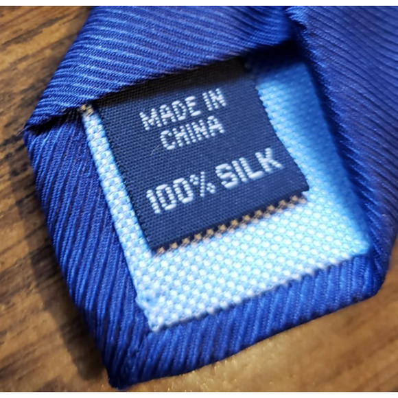 Tommy Hilfiger Men's Silk Blend Tie Pink Geometric Circle Pattern Necktie Tie - Picture 6 of 9